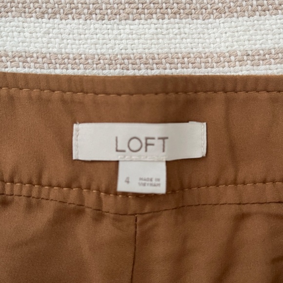 Loft Faux Suede Flippy Skirt - Color: Brown/Camel, Size: 4 - Picture 4 of 4